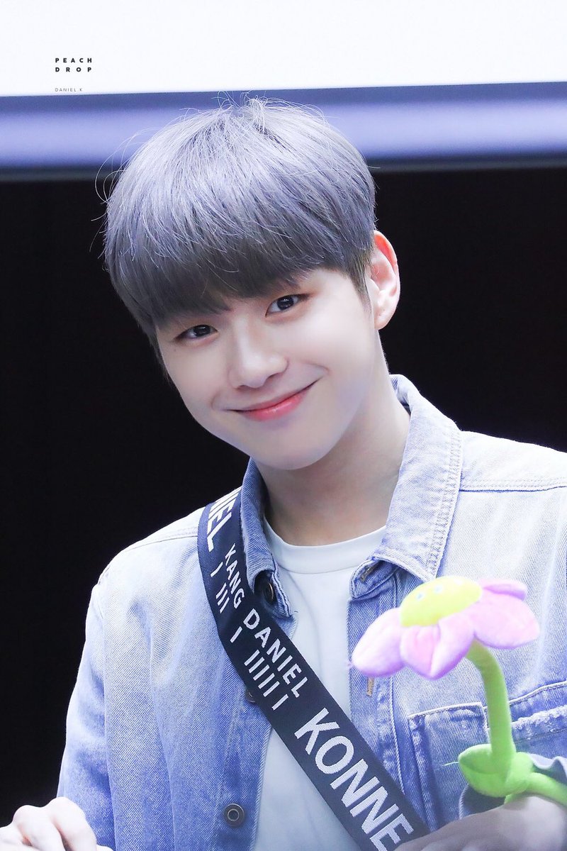 lucid_daniel's tweet photo. 강햇살💗 활짝 웃는 네 모습 다시 볼수 있어서 넘 조아💗
#강다니엘 #KANGDANIEL https://t.co/jfKdfd6eoM