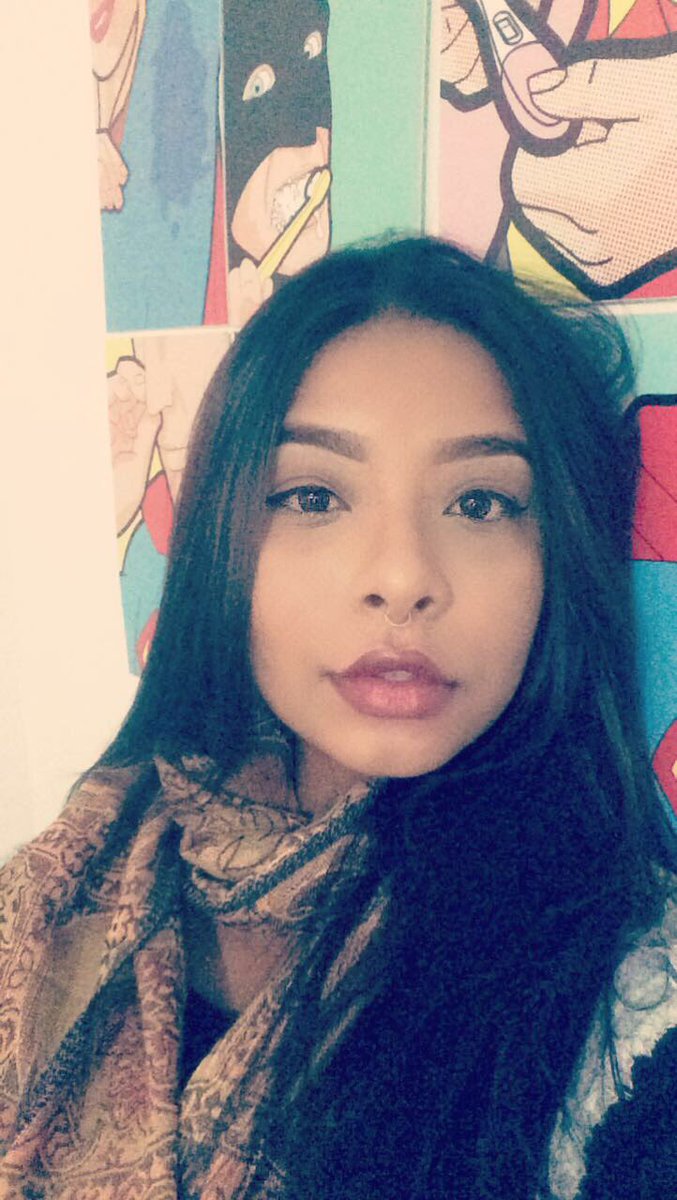 itsjoypper's tweet image. poste uma foto sua e de 3 ídolos seus e deixem seus seguidores dizerem com quem eles mais shippam você