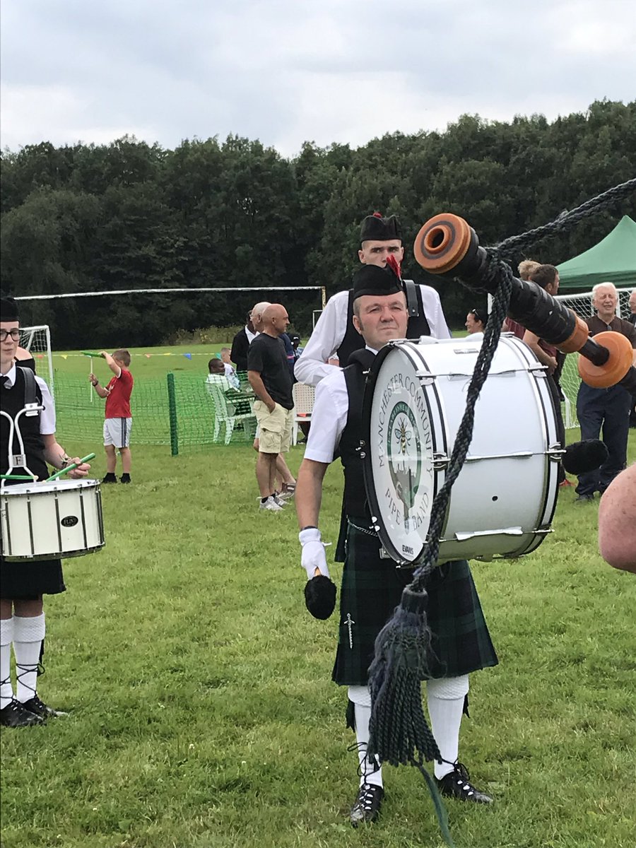 ManchesterComPB's tweet image. A few photos from playing at Broadhurst Park today. #community #broadhurstpark #moston #pipebands