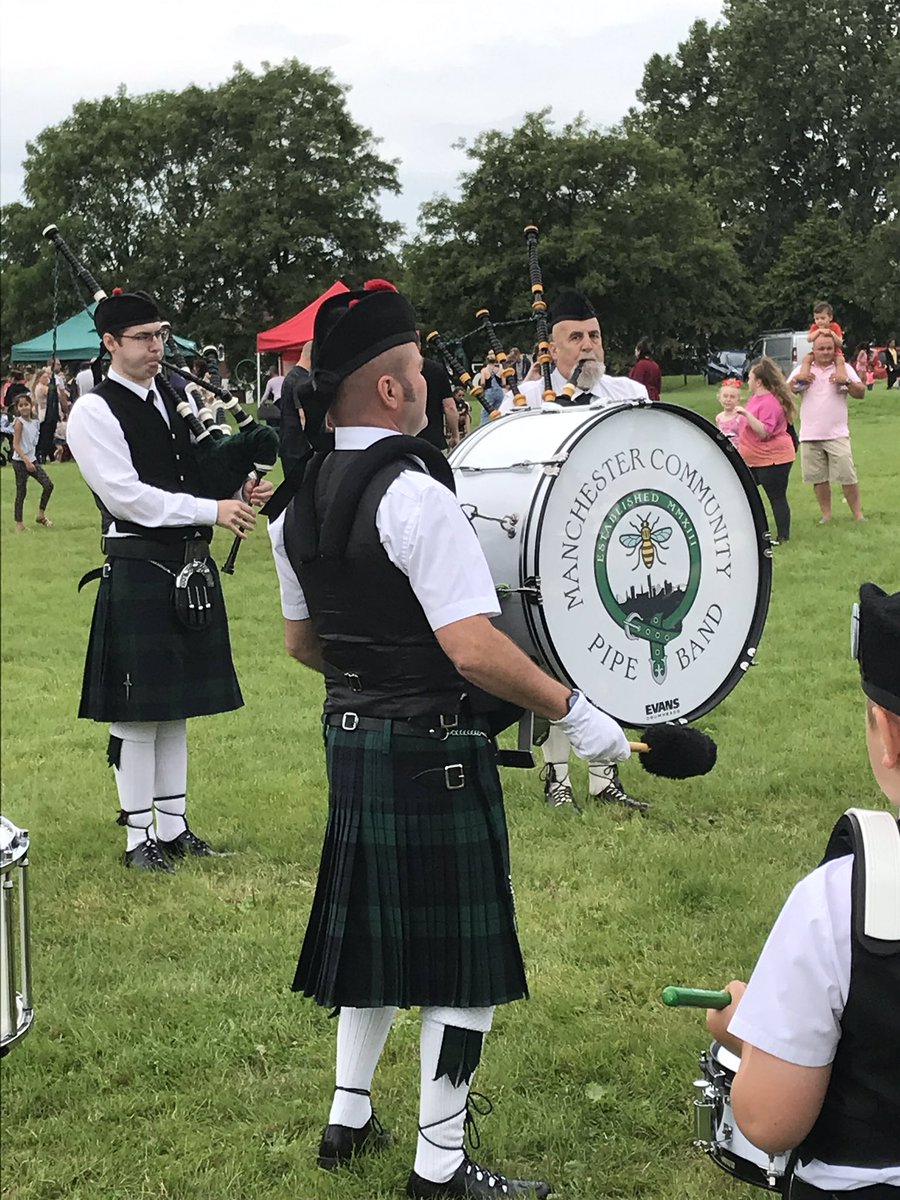 ManchesterComPB's tweet image. A few photos from playing at Broadhurst Park today. #community #broadhurstpark #moston #pipebands
