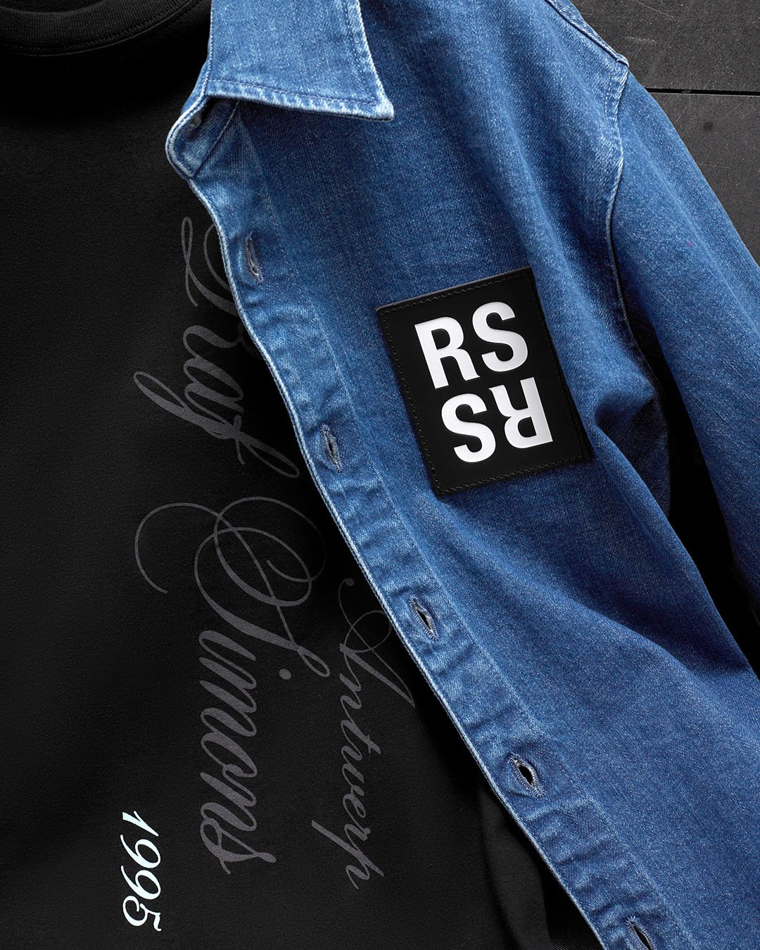 Raf simons logo hot sale