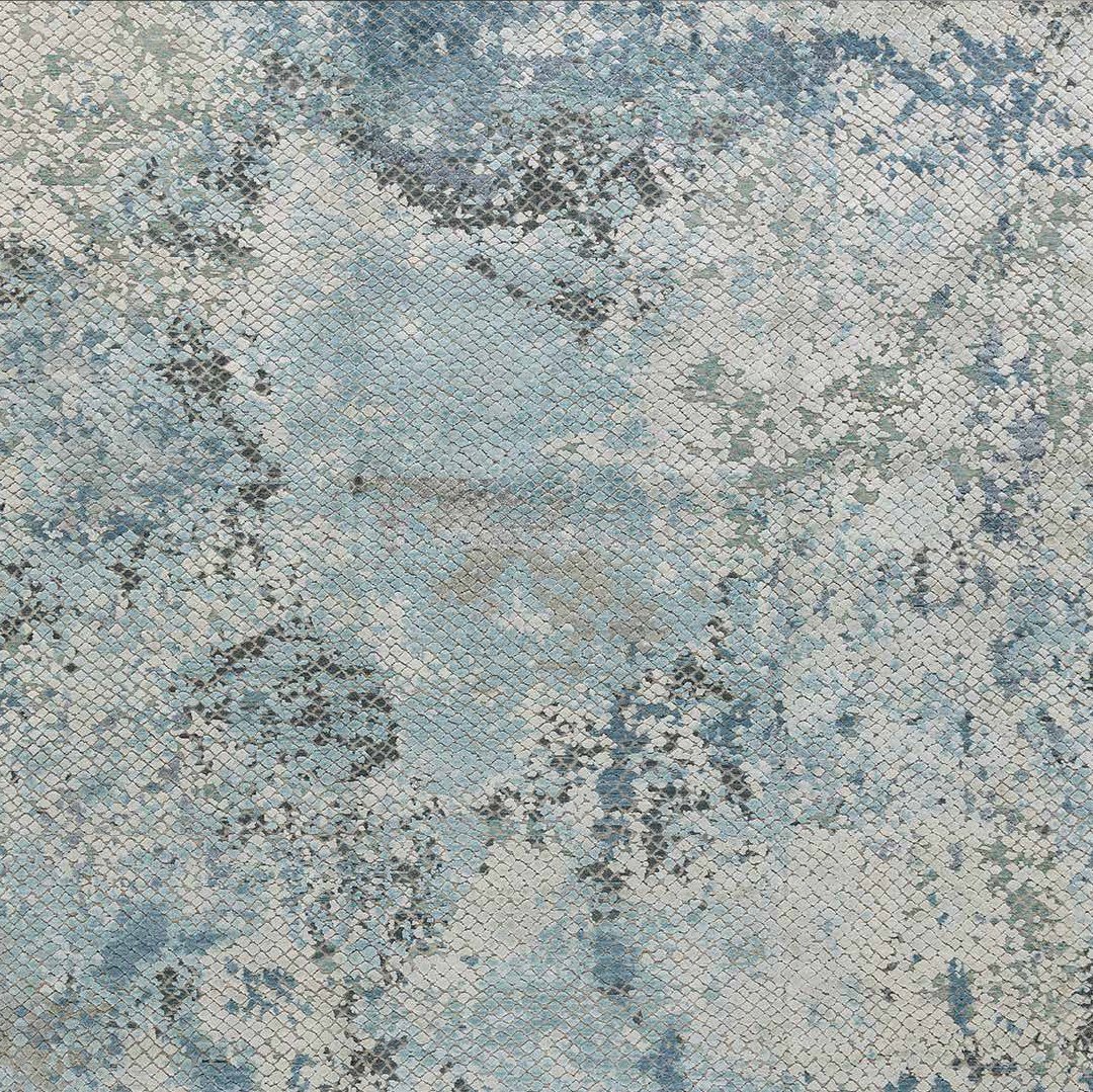 TufenkianCarpet's tweet photo. By painstakingly creating varying pile heights of silk and wool, our artisans have deconstructed the essence of beauty beauty and conjured a collection that stands above and apart. Discover #URBANFRESCO https://t.co/Oyl2woo7HC. Seen here: FOUNDRY | Cornflower #extremelyhandmade https://t.co/cxmIUWQDoi