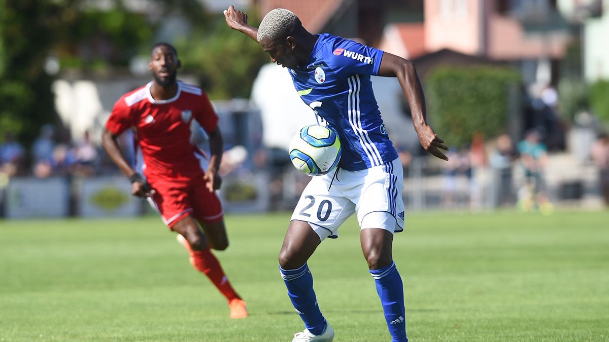 RCSA's tweet photo. 30' @KevinZohi, le buteur strasbourgeois (12'), se démène sur le front de l'attaque avec @IvannBotella pour proposer des solutions.
#RCSAUNFP (1-1) https://t.co/q3qlov5lXY