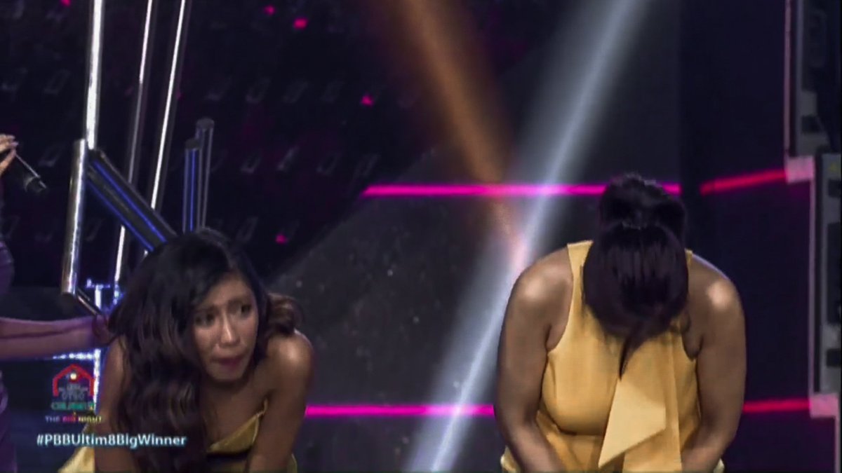 AshTanity's tweet photo. what a class act. bowing as a sign of respect to all of her fans. so proud of you mama kia!! excelsior!!

— #PBBUltim8BigWinner https://t.co/nhiTxbu23A