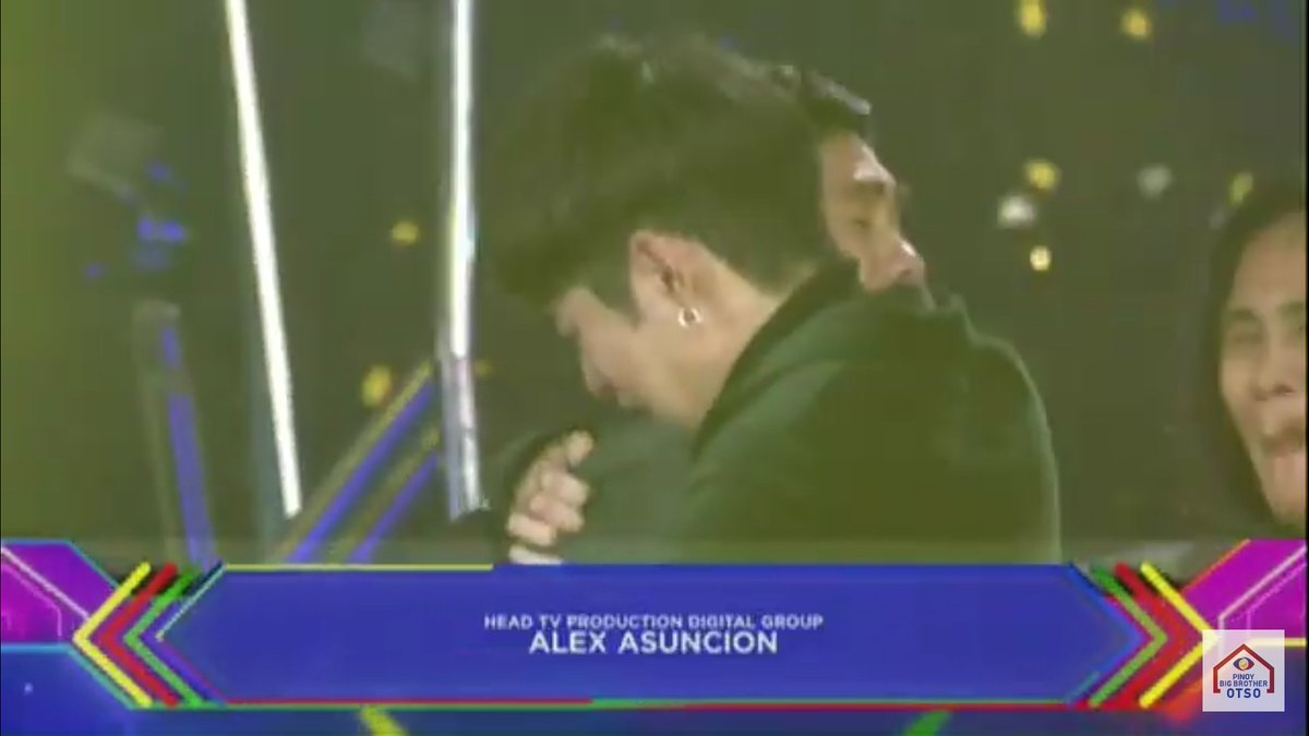 meeyyoorr's tweet photo. Fumiya went to the stage to hug Yamyam! Spiritual Pogi Brothers! 
#PBBUltim8BigWinner https://t.co/mzrUQ07f7G