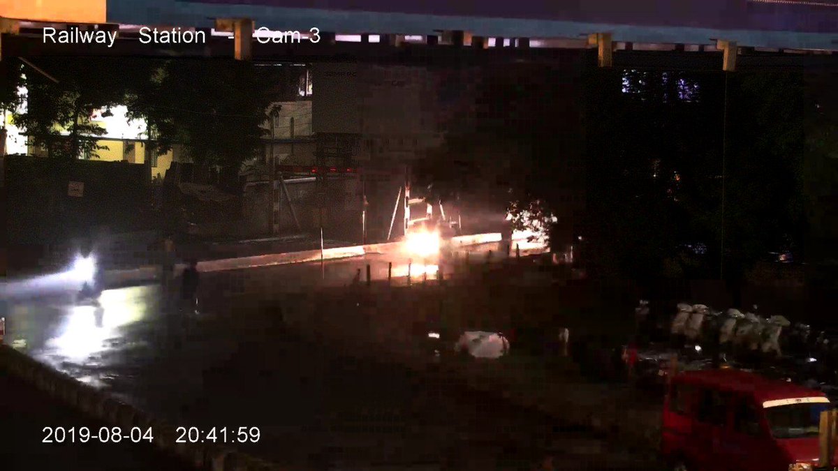 HuchuVadodara's tweet photo. #Underpassupdate 

Alkapuri underpass open one side
Alkapuri to Kalaghoda side.

#iamvadodara
#Vadodara #Baroda #vadodararains https://t.co/5IKWLDQUrN