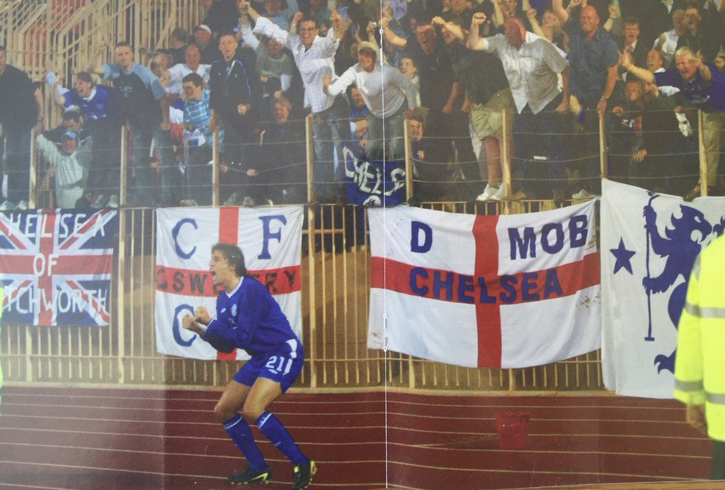 DavidBurton1971's tweet image. This time next week #DMob will be all over old Trafford for #MANCFC 

...no support of course pre Roman 😎👊 #ChelseaFC #CFC #Chelsea 🍺
