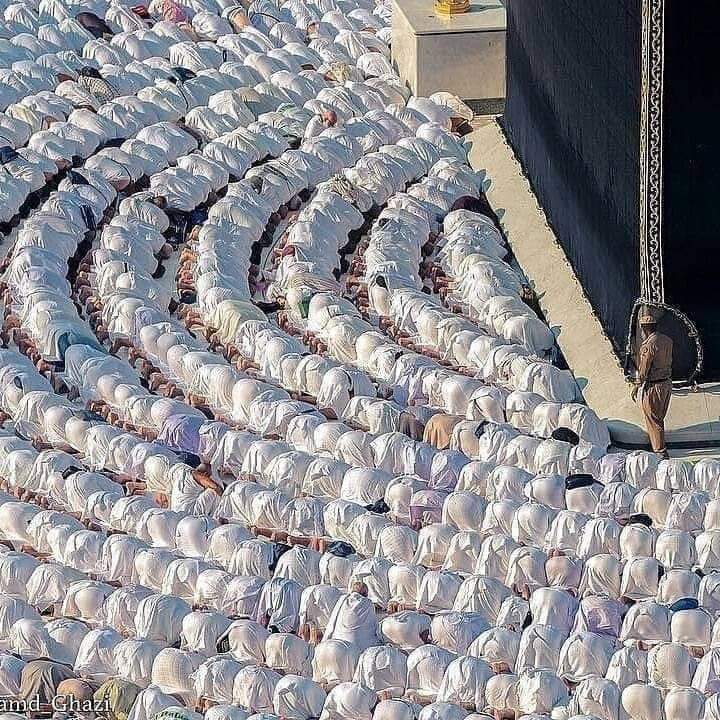 _Ahmedmobarak's tweet photo. اللهم اجعلنا بينهم في العام القادم وتقبل منا ومنهم يارب العالمين 🖤🙏 https://t.co/moPXKaPXNS