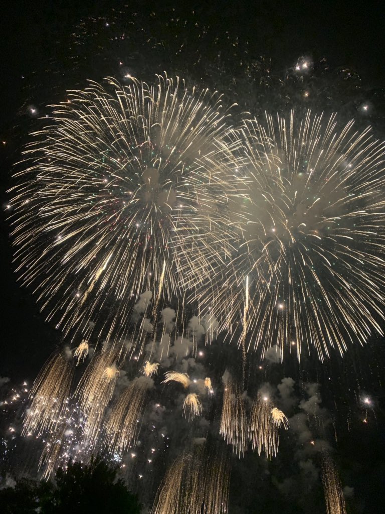 Show 気まダラ勢のボス 今治おんまく花火も楽しかったー ここの花火はフィナーレのヤケクソ感が毎年やばいw 花火大会 おんまく T Co 4ta0inerzo Twitter