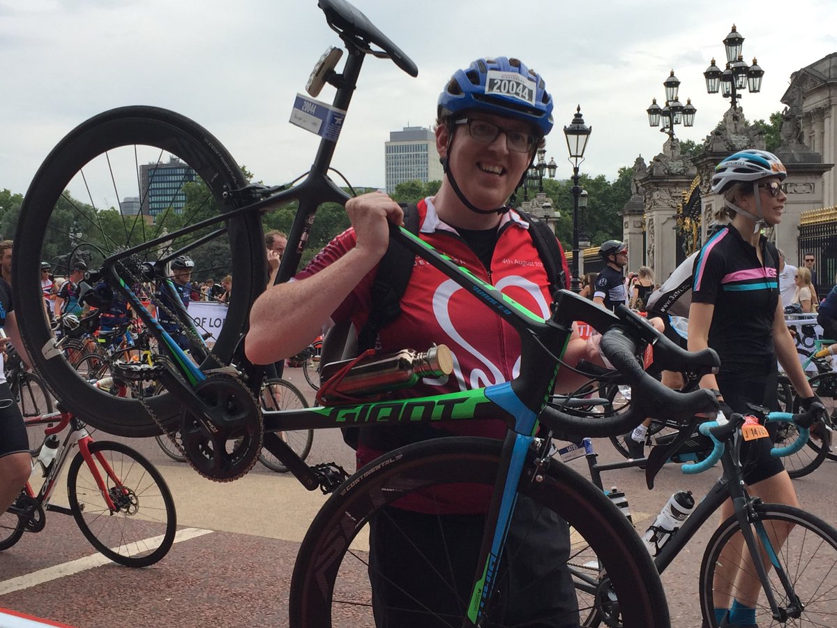 Finish on the Mall then walking up for the medal

Thank you everyone, over £1,400 raised so far for the British Heart Foundation 

🏅🏅🏅🏅🏅🏅🏅🏅🏅🏅🏅🏅
justgiving.com/JKRideLondon?u…
🏅🏅🏅🏅🏅🏅🏅🏅🏅🏅🏅🏅

#ridelondon2019 #RideLondon #Ride100