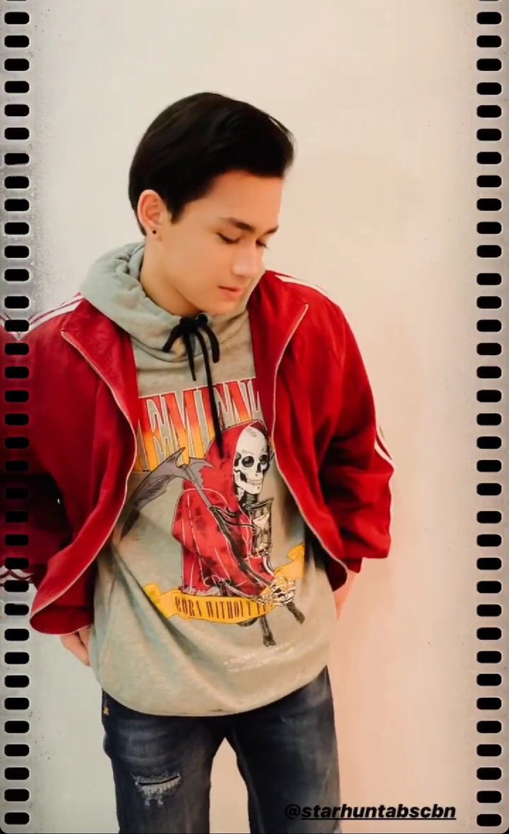TanRoncal_'s tweet photo. Pano kung siya aakyat ng ligaw sayo?❤️

@tanredroncal https://t.co/XEw7WtdEkk
