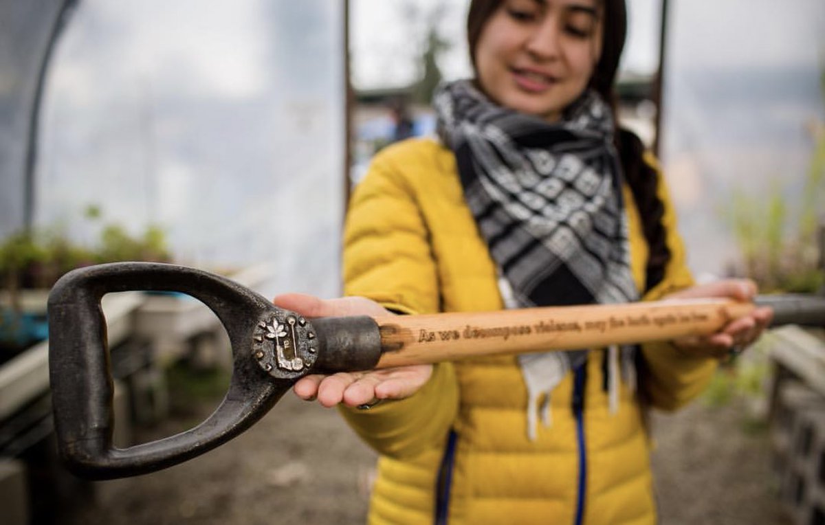 AynRandPaulRyan's tweet image. Want to share some positivity in the wake of #WhiteSupremacistTerrorism?

Lead to Life is melting down guns and turning them into shovels to plant trees to regenerate the land at places impacted by violence. #THISisAmerica #EnoughIsEnough #TrumpTerrorists