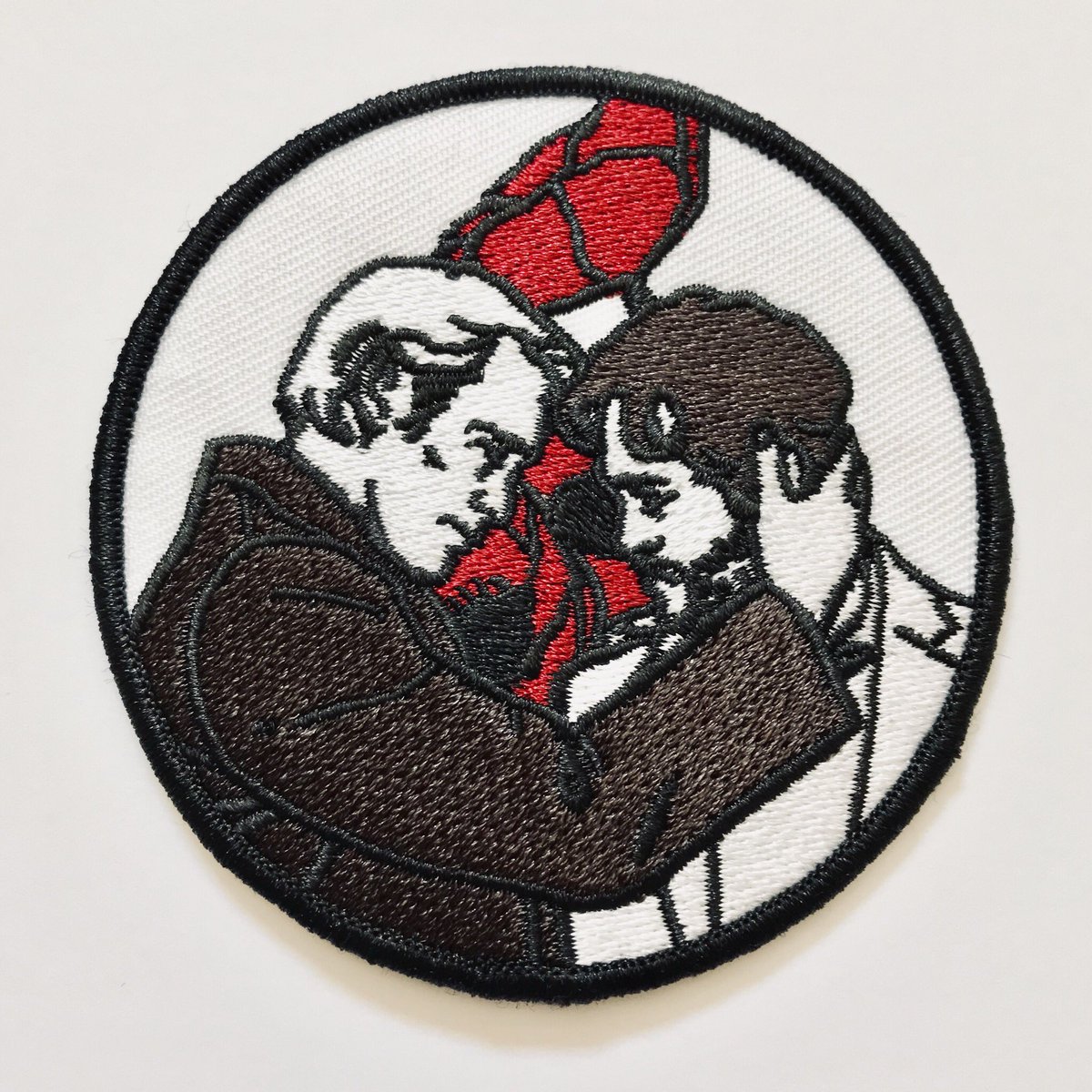 also the patches are finally done! thanks for waiting yall :v 
#hannibal #hannigram 

get them here: etsy.me/2KfEANB