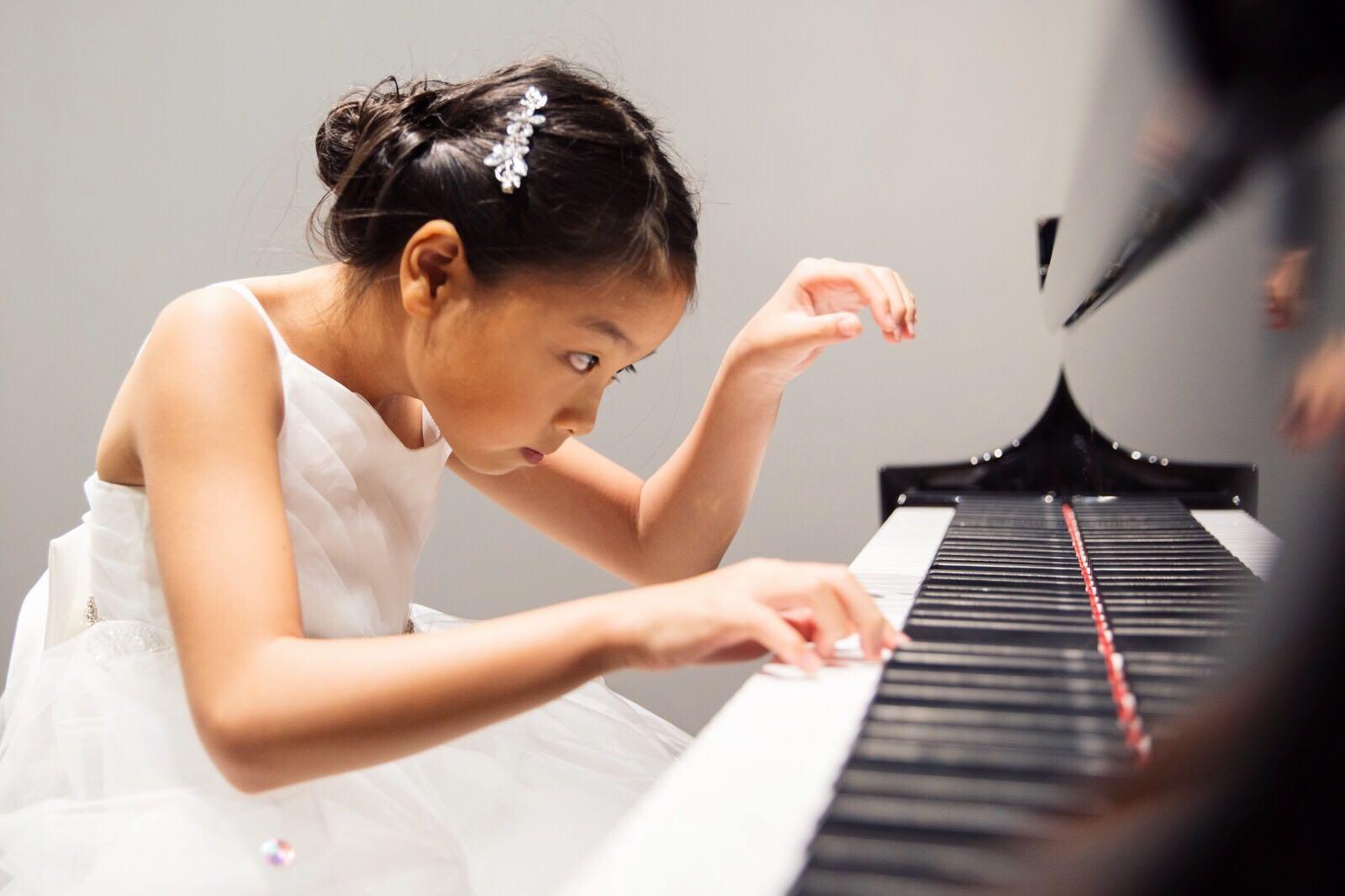 Music gives us a language that cuts across the disciplines, helps us to see connections and brings a more coherent meaning to our world.”– Ernest Boyer See more➡️steinway.com/education