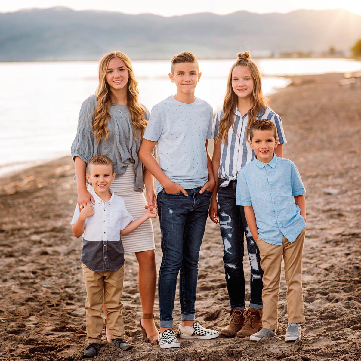 Tim Holladay tweet media