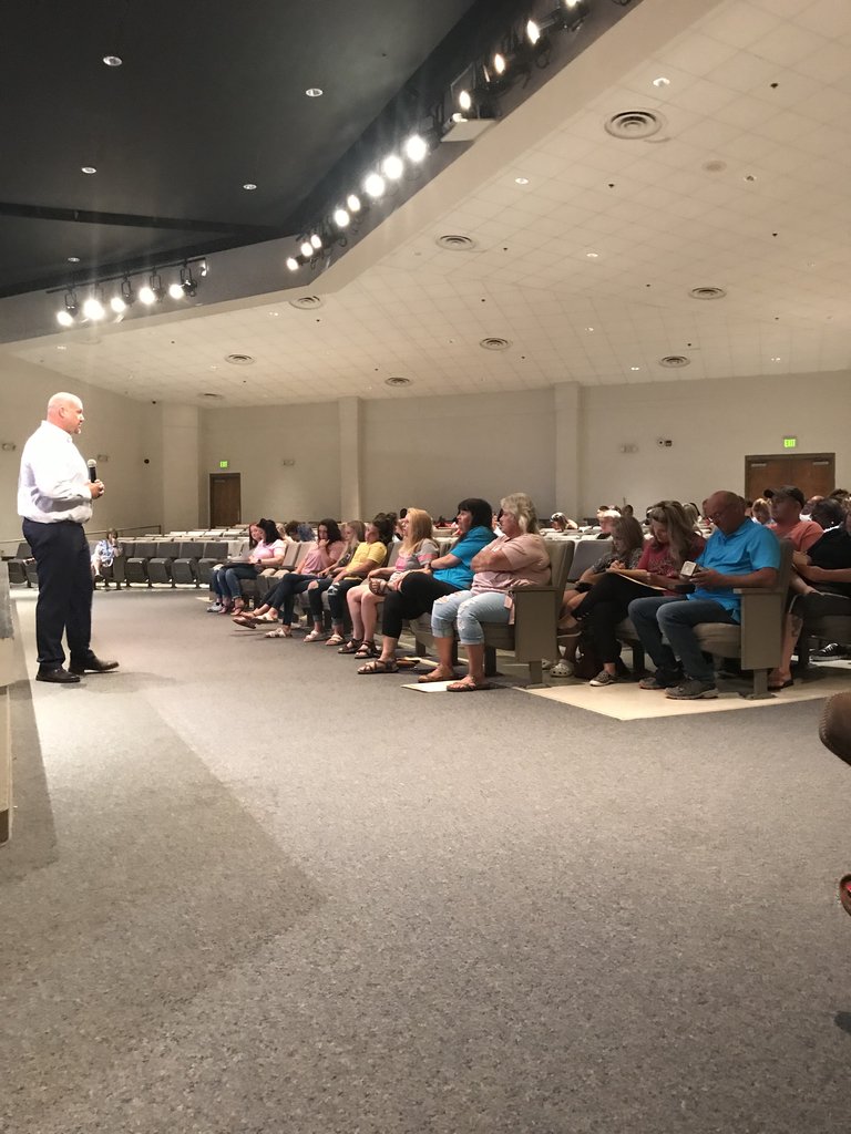 #SCHS had a great turnout for #FreshmenOrientation today. Thank you to Trey Stone and Brandy Tuft, SCHS alumni, for speaking to our students about staying focused as they start their high school years. Looking forward to an excellent year with our freshmen. #WhateverItTakes