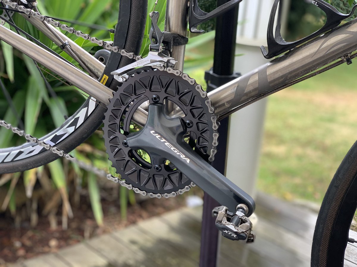 ianjindal's tweet photo. Finally had time to replace my #ultegra compact chainrings with the https://t.co/nJDR3x7OTW #gravel subcompact. Fitting was a breeze, adjusting the front shifter was a pain, but result is fast-changing and a natural feel with very usable ratios. #ovalthis https://t.co/WqReqx0Tiu