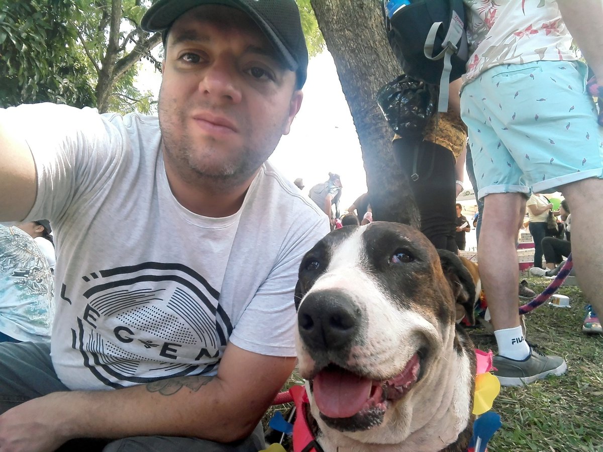 charol51050's tweet photo. #CaminataCanina2019 #FeriaDeLasFlores #feriadelasflores2019 #Tierragro #SashaGallego #SashaDog https://t.co/29WkWyvDwj