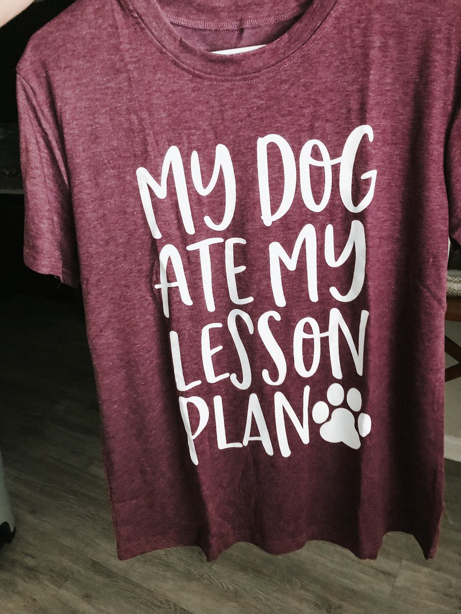 mrs_meltzer's tweet photo. As I was getting last minute things prepared for the first day of school tomorrow I got a notification for a package delivered to the house.... The most PERFECT surprise present from an amazing friend 😍 https://t.co/AUrwuV00FV