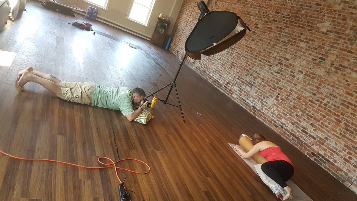 gjtimagery's tweet photo. Taking Sunday's off is for pussies📸
#workingartist #photographer #photography #portraitphotographer #yoga #yogaphotographer #entrepreneur #microinfluencer #socialmedia https://t.co/eXUXrKoQqs