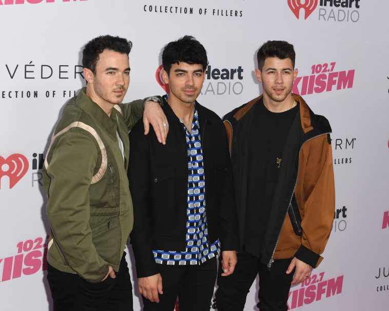 JoBros_FK's tweet photo. El 29 de Julio fuimos invitados al primer concierto de
@GLASSXCIERS ¡Un hermoso show sin dudas! ¡Gracias por la invitación! La pasamos muy bien, ya saben que pueden contar con nosotros para lo que necesiten
#SEASONOFGLASSCIERS https://t.co/En7GkIAsvy