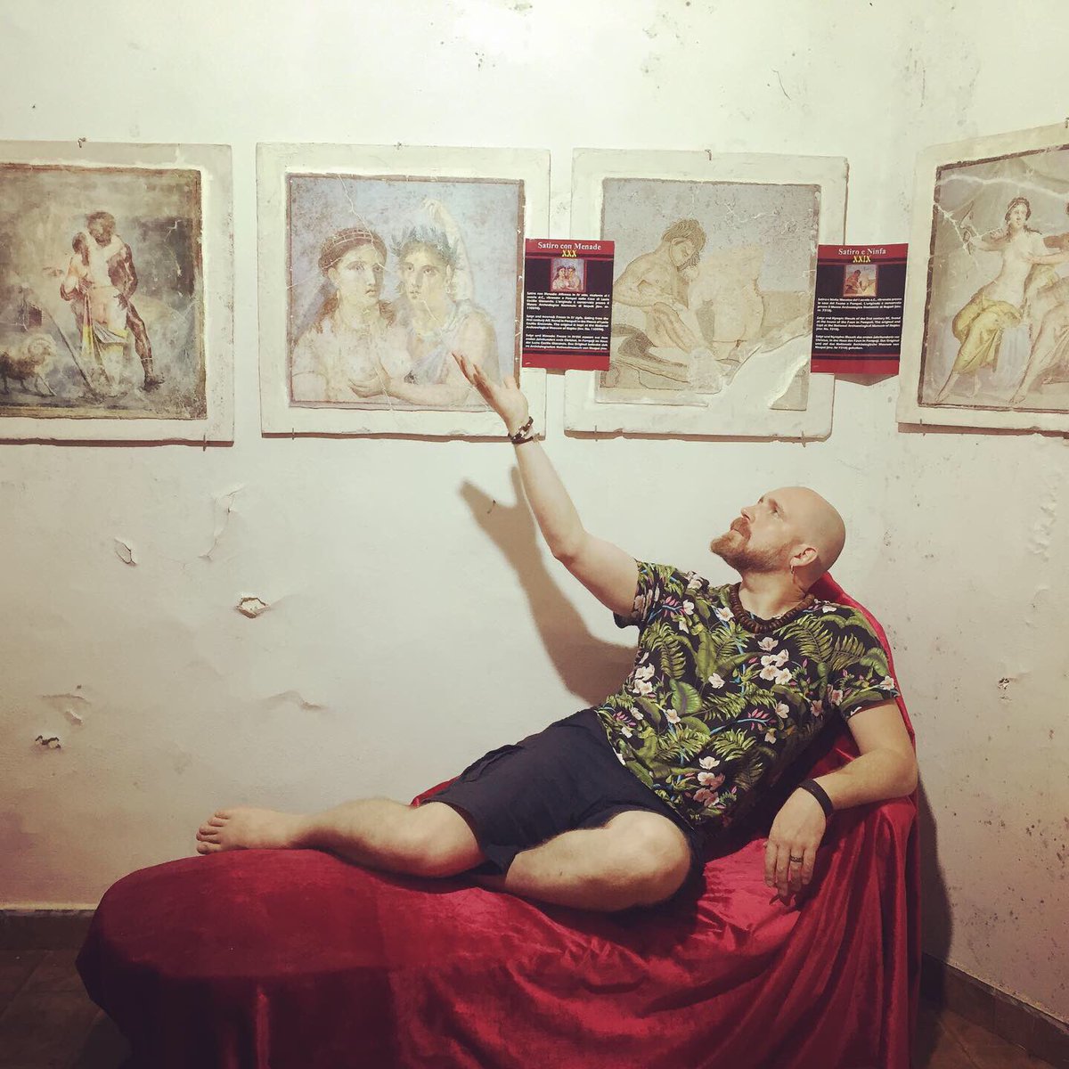 GreenManitou's tweet photo. « For in Sorrento dwells the manitou. »
#greenvalemanitou #mpls #homerecording #singersongwriter #artist #artistonthemove #sorrento #italia #forinthegreenvaledwellsthemanitou #altrock #alternativerock #tribalclique #caruso #godfather #thegoodthebadandtheugly #minneapolismusic https://t.co/AG9XsTzQXh