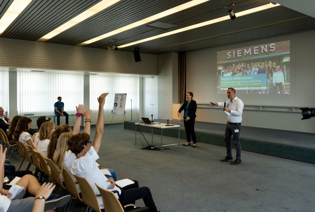 I could definitely experience the fun part! Deeply impressed by the final projects #tinyhouse #solidedge developed in 5 days only. Strongly influenced by #FridaysForFuture. The winning team 💡 on how to fight #plasticwaste. #SEC2019 #nextgen