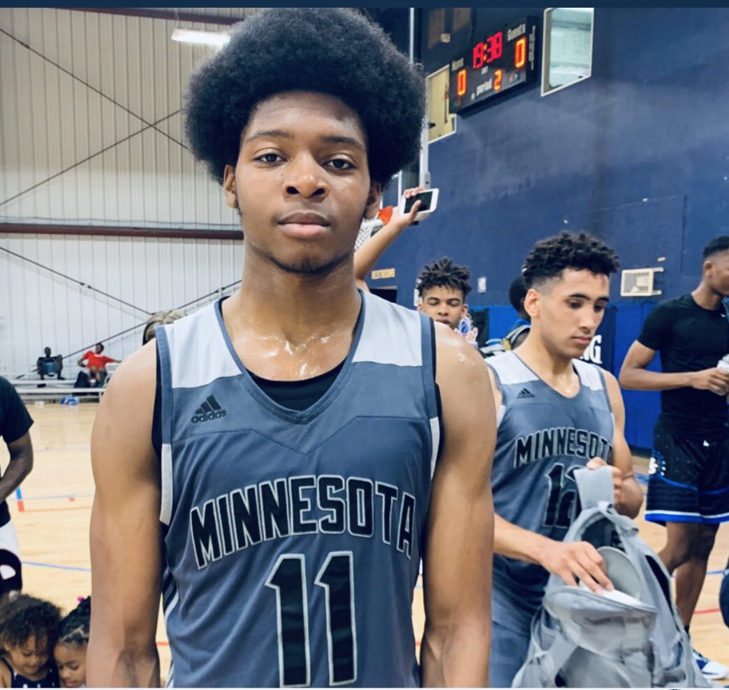 Unit1HoopSource's tweet photo. 2020 6’4 SG Kerwin Walton of D1 Minnesota really can shoot, has deep range! Can’t lose him on the court! He Will Kill You ! No exaggeration there was ball players In Vegas this weekend! He Can GO! @thefantastic40 #MediaCoverage2019 @K_Walton24 https://t.co/Ehgs4hYKqY