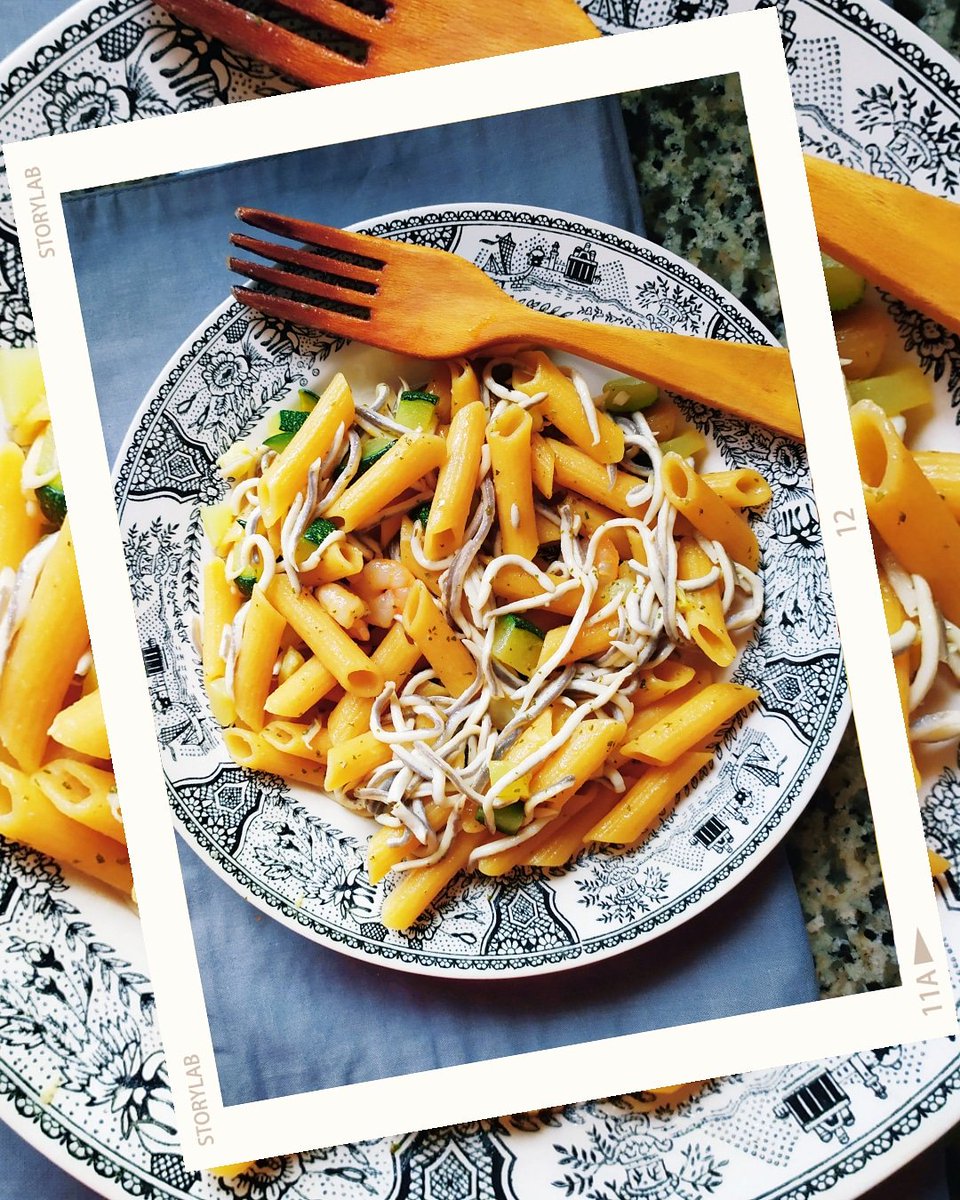 Yas_BigBang's tweet photo. Salteado de penne de lentejas y zanahoria de @BonduelleEsp 🥕con calabacín redondo, gulas y gambas 🍤 ha sido mi selección para este domingo. Sano y delicioso! Que aproveche! 😋 #BonduelleVeggie #HealthySunday #PornFood #Yummy #ColourFood #Sanisimo @trnd_es https://t.co/GVOCp5ucfW