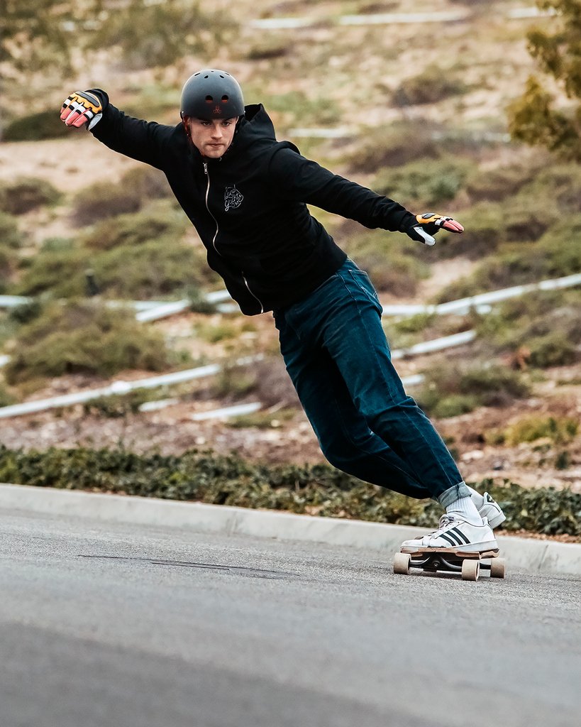 Landyachtz's tweet photo. Holding out toe-side slides at a low-angle is made easy with the Switchblade's drop-through truck mounting and lowered standing platform. Benefits that constantly draw Keenan Macartney back to it's willing curves.
#OneBoardOneTree #SkateandExplore #Landyachtz https://t.co/B7kLuaDMZM