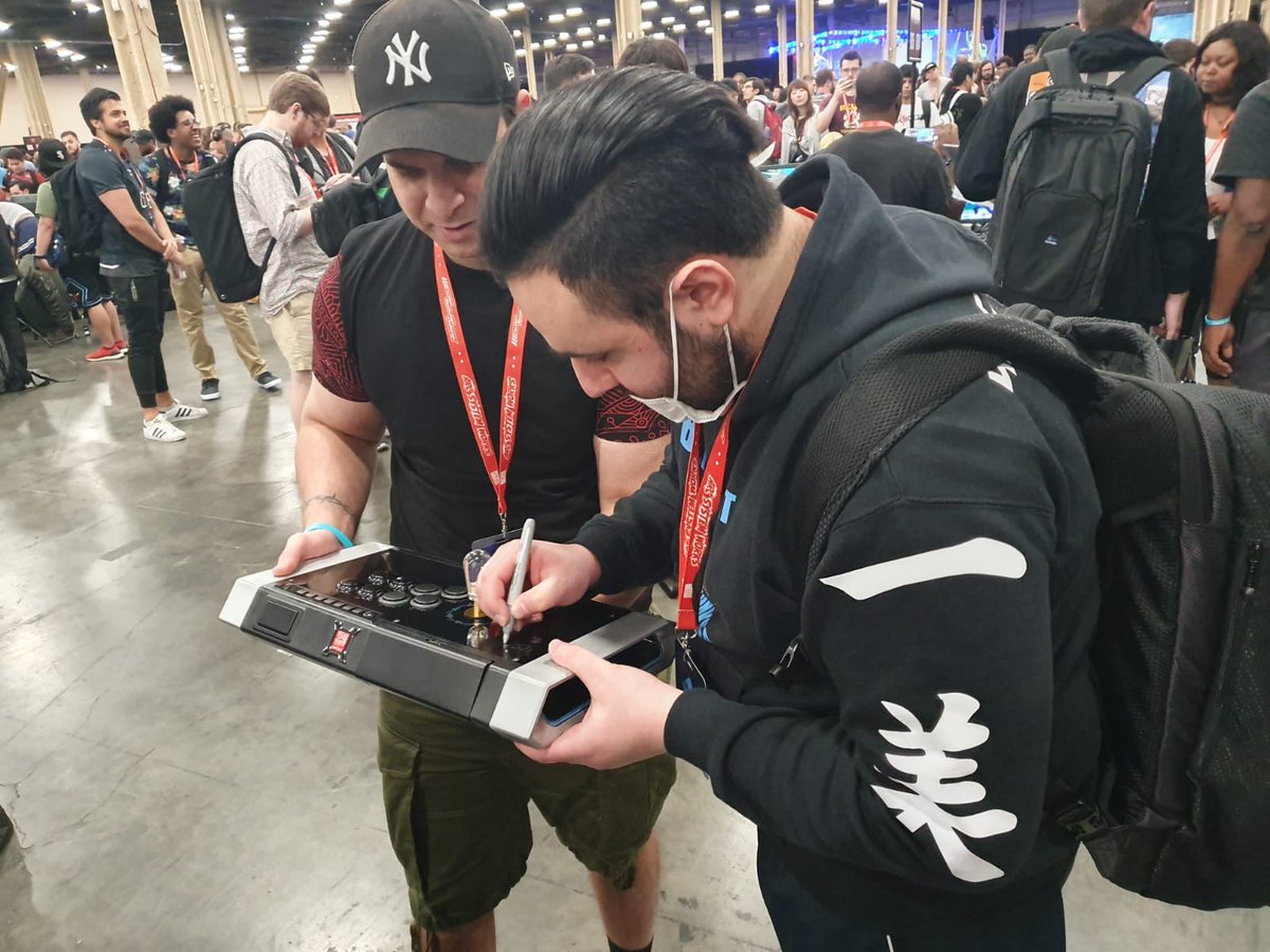 GenuineGamingAU's tweet photo. #EVO2019 was such an amazing experience for all of our #GGFGC family!

Final standings:

#TEKKEN7
@TK_SAINT - 17th (Out of 1899!)
@Deeon_Grey - 49th
@4LCH3M15T - 193rd 
@_FaYd_ - 257th

#SFV
@RumoursAU - 129th
@xaverunsgdlk - 513th

#MK11
@Gilbagz - 129th

#WEAREGENUINE // @EVO https://t.co/K9oE35cWwV