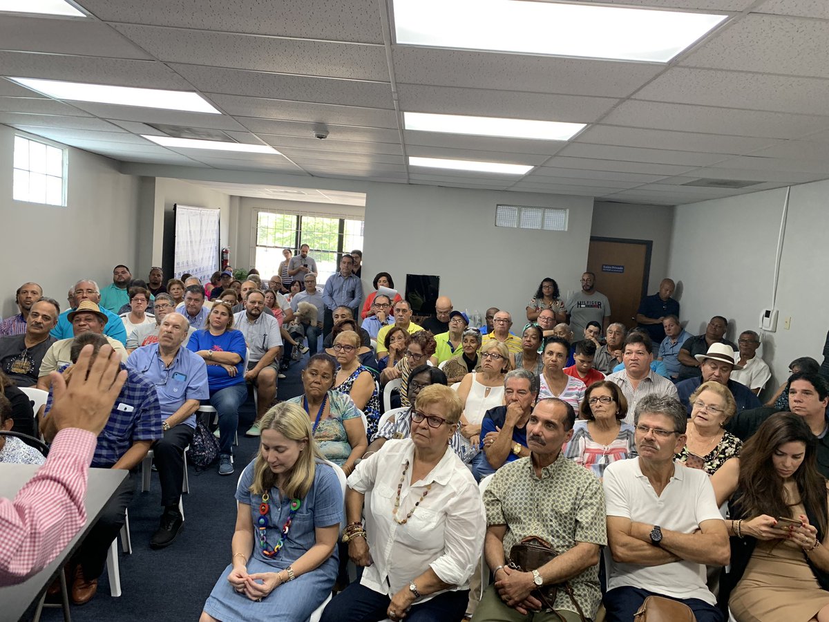 RepJorgeNavarro's tweet photo. Participando en la reunión del Comité Central Municipal de SJ junto a @Miguel_Romero_ donde el apoyo a la permanencia de Pierluisi en la Gobernación fue absoluta. https://t.co/6Pp3VbqKNt