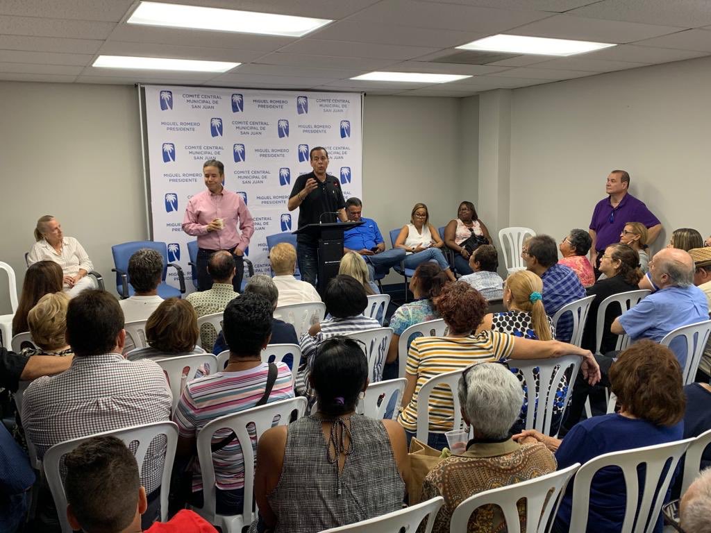 RepJorgeNavarro's tweet photo. Participando en la reunión del Comité Central Municipal de SJ junto a @Miguel_Romero_ donde el apoyo a la permanencia de Pierluisi en la Gobernación fue absoluta. https://t.co/6Pp3VbqKNt