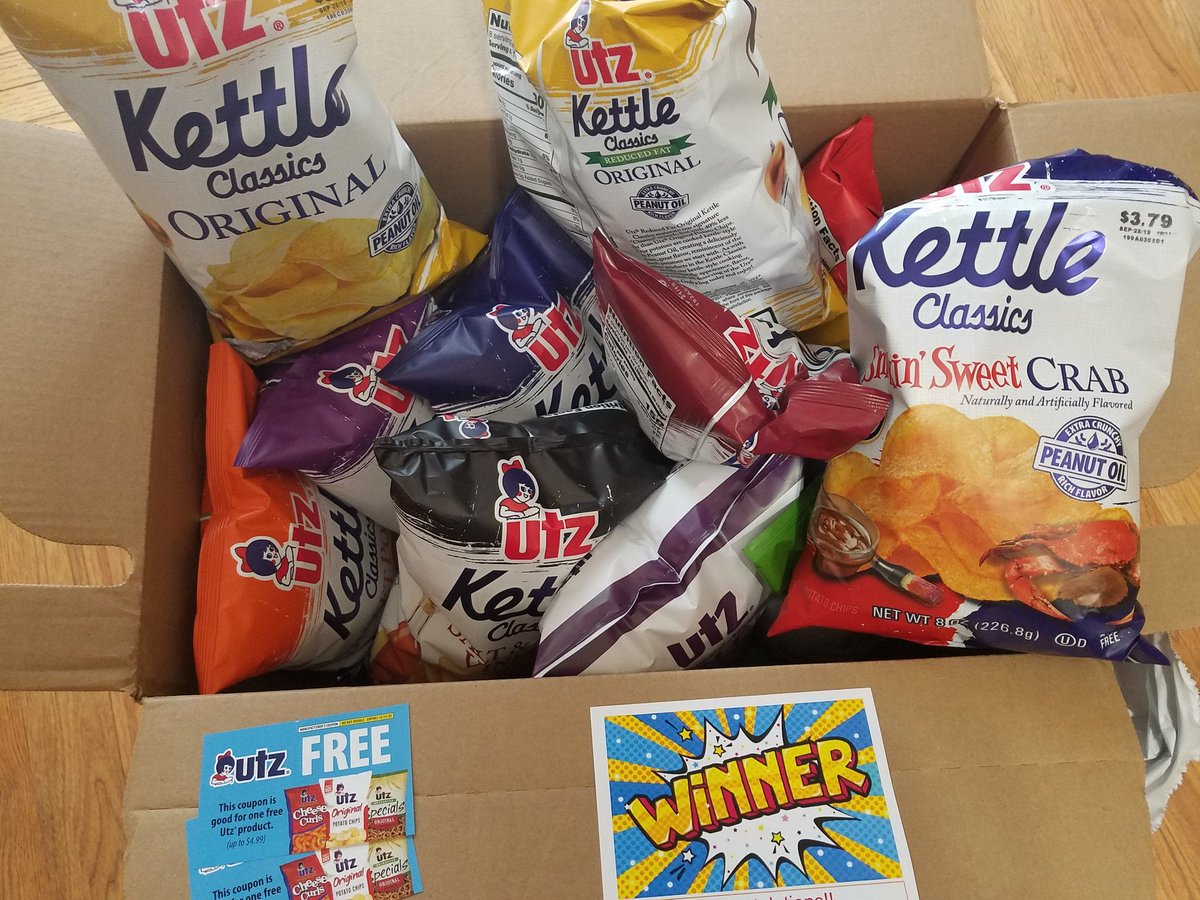 Middlefairy's tweet photo. @UtzSnacks Enjoying my prize pack with my family this weekend. Thank you so much! https://t.co/aYxaltg5WK