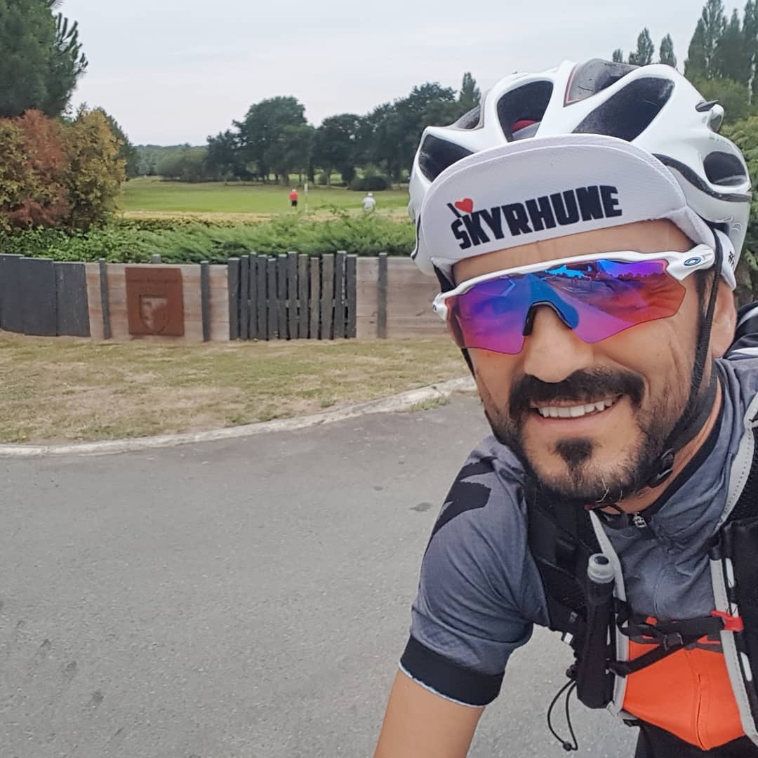 LMDSlefilm's tweet photo. 🚴♂️ DÉFI 160KM EN 2 JOURS
Belle moyenne 27kmh 🥊
Encore 3 semaines avant le tour des lacs 80km-5000d+ dans 3 semaines au #GRP2019
🔴 "Se #dialyser la nuit pour revivre le jour"
#defi #velo #dialyse #sportsante #rein #ultratrail #trail #inclusion #santé #renale #film #GRP2019 https://t.co/ye58fHAUaA