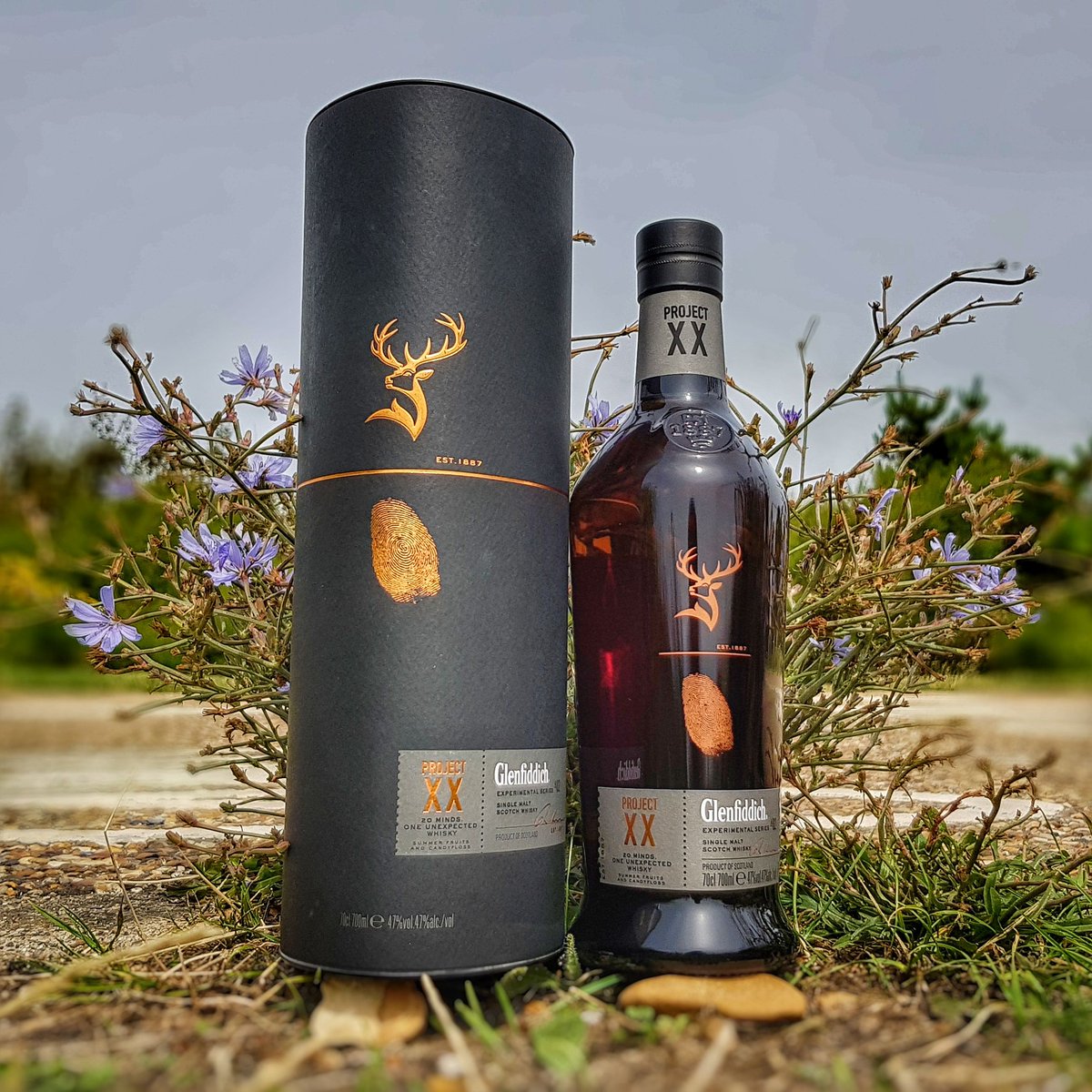 WhiskyShared's tweet photo. I received this bottle from my two kids for Father's Day.

The second release in Glenfiddich's Experimental Series is their Project XX expression, which was made not simply by one Malt Master, but 20!

#glenfiddich #projectxx #singlemalt #scotchwhisky @GlenfiddichSMW https://t.co/ILW7sF3M6H