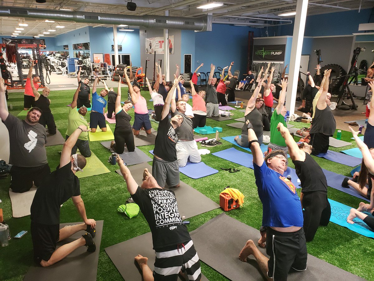 DDPYoga's tweet photo. Jack, glad you could attend our last #DDPY Workshop and you are right, these Pics help perfect your form. Join us in Chicago for our next DDPY Workshop. https://t.co/V2i3GEf2iw
#Repost
#DDPYWorkshop #DDP #DDPY #FitnessGoals #Yoga #WeightLoss #Fitness #Workout #BeUnstoppable https://t.co/flUzAv7LTA