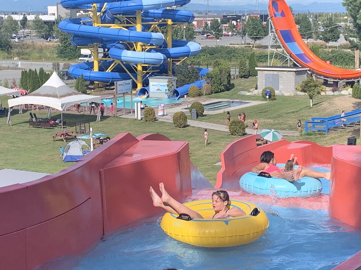 BigsplashPark's tweet photo. ☀️☀️Beat-The-Heat 27 degrees today!  Head to the COOLEST Pool Party 💦  with thrilling slides @bigsplashpark resort.  Plunge into cooling happiness all day😎Opens 10:30am-7pm 
🔥Hot Tip: Skip the Entry Line Tickets 
https://t.co/l7H5cTOu5w
#Vancouverfavoritewaterslides https://t.co/OYc5j3UAMM