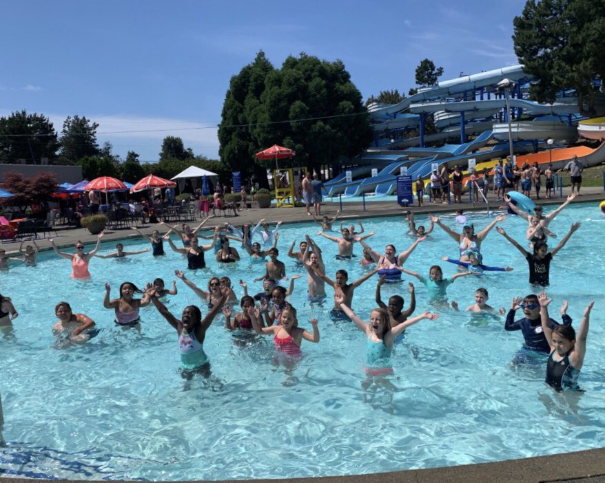 BigsplashPark's tweet photo. ☀️☀️Beat-The-Heat 27 degrees today!  Head to the COOLEST Pool Party 💦  with thrilling slides @bigsplashpark resort.  Plunge into cooling happiness all day😎Opens 10:30am-7pm 
🔥Hot Tip: Skip the Entry Line Tickets 
https://t.co/l7H5cTOu5w
#Vancouverfavoritewaterslides https://t.co/OYc5j3UAMM