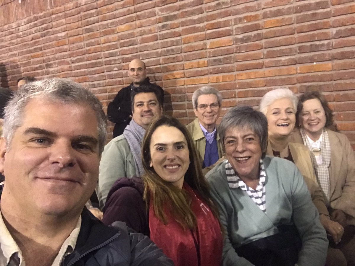 CarolinaAche's tweet photo. Ayer la #ConvencionColorada fue una fiesta democrática que vivimos con mucha emoción. La sala Jorge Batlle explotó de alegría y esperanza. Siento un gran orgullo y un gran compromiso por un #mejorfuturo https://t.co/KTTw4sHFjI