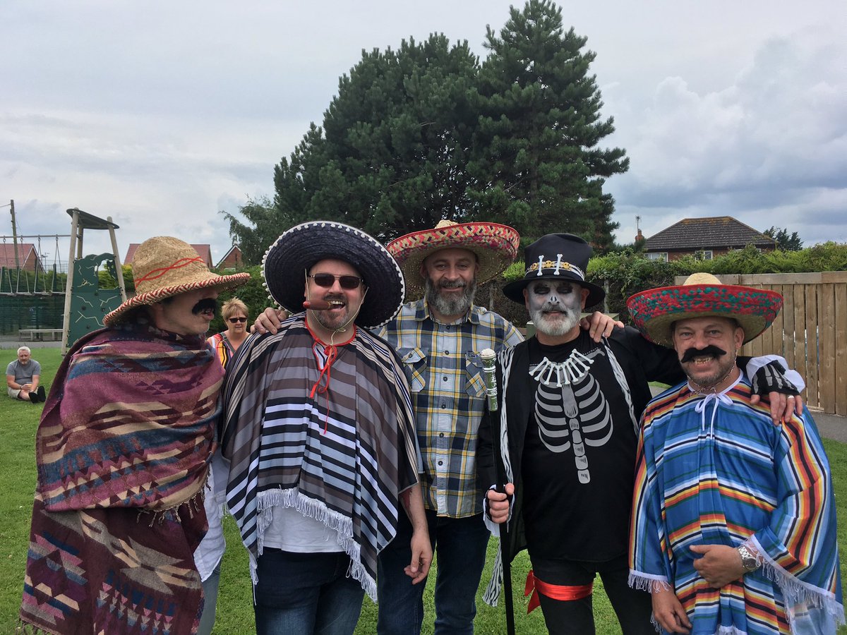 Hello Felix (@hellofelixband) on Twitter photo 