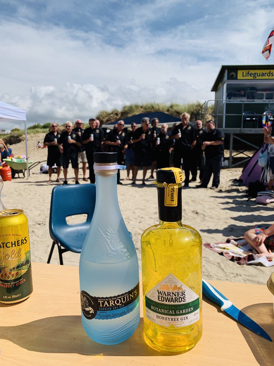 prior_ce's tweet photo. Taking a break from @TeamworkTrust enjoying our local #gin from @warnersgin along with #Cornish @tarquinsgin #OnTheBeach #fundraiser #NoMeasures !Singing by #NewquayRowingClub https://t.co/5HpgyoP7Wf