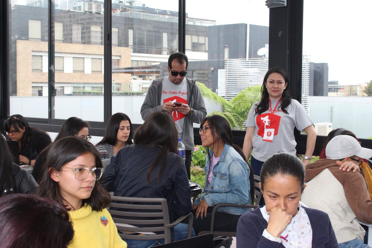 mayrascript's tweet photo. WE HAD MORE THAN 30 #GIRLS LEARNING #ANGULAR 😍🥰
Specially Thanks to:
@noguerajulioces 
@villanuevand 
@osnoser1 
@armando290866 
@vanessamarely 
@sebasgojs
@ingdalvarez
@giobetancourt
@milena_suarezl
@adriifermo
@anabelisam_ 

And OF COURSE thanks to the Sponsor:
@MerlinJobsUS https://t.co/6CKJWYd53Z