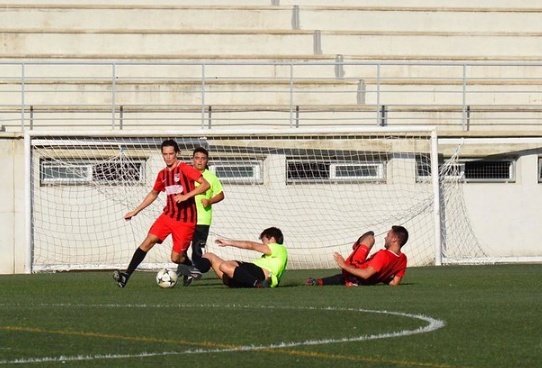 InterManacor's tweet photo. Grans sensacions ahir al segon test de pretemporada! ✅

Inter Manacor 2-0 @CdServerense 

Seguim fent feina i amb més ganes que mai de començar sa lliga!!! 💪

#InterSomTots #ForçaInter 🔴⚫🔴⚫ https://t.co/OHhRiSeMpH