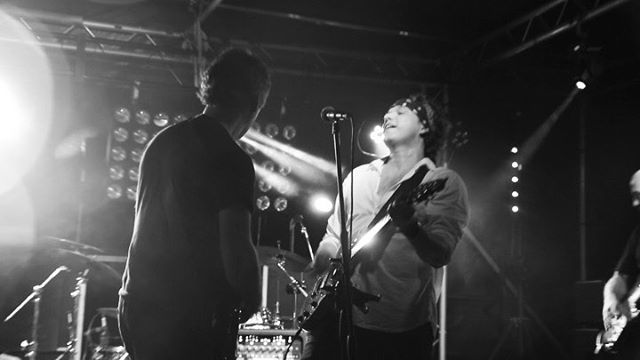 oliversean's tweet image. The #LiveVersion of my @billboardcharts #Top10 single #DoingThat #TimeLoveHappiness. @darrenedwards33 doing a super slap #BassSolo #woasummertour #day5 #twitter ift.tt/31jzeqy