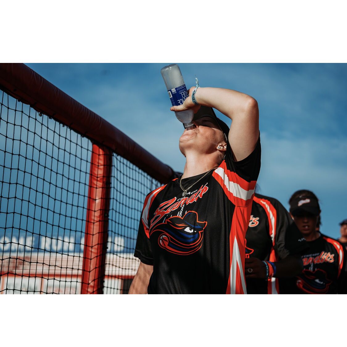 profastpitch's tweet photo. Stay Hydrated, NPF Fans!! @DefianceFuel @Chicago_Bandits #NPF2019 #sponsor #DefianceFuel #water #chicagobandits https://t.co/6AzYzzt2fy