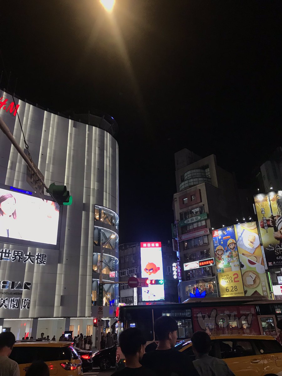 Nppei's tweet photo. ที่พักอยู่แถวximen station ใครสนใจตัวไหนทักมาถามก่อนได้เลยค่า เดี๋ยวจะไปเช็คราคาให้นะคะ #รีวิวไต้หวัน #ไต้หวัน #รับหิ้วไต้หวัน #หิ้วไต้หวัน #PreorderTaiwan https://t.co/MjBSggNEiP