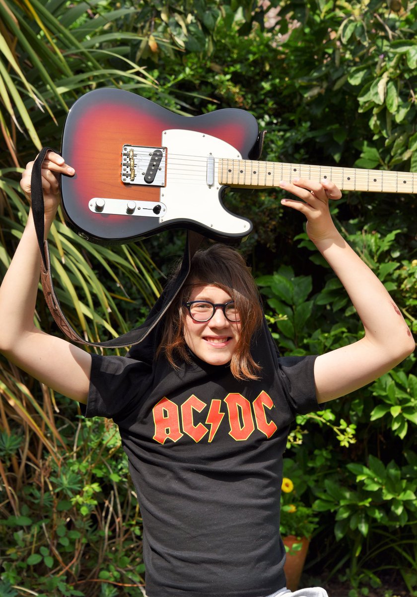 lorybeat's tweet photo. So my 12yo is the Great Cornholio!
He passed his grade 8 guitar exam with DISTINCTION! ... and he is already grade 8 bass guitar! Oh yeah! 🎶🤟🏻🎸🎸 @trinity_rock @seantrelford #fendertelecaster #grade8musicexam #lovemusic #trinityrock #beavisandbutthead https://t.co/c1h7RRLj4i