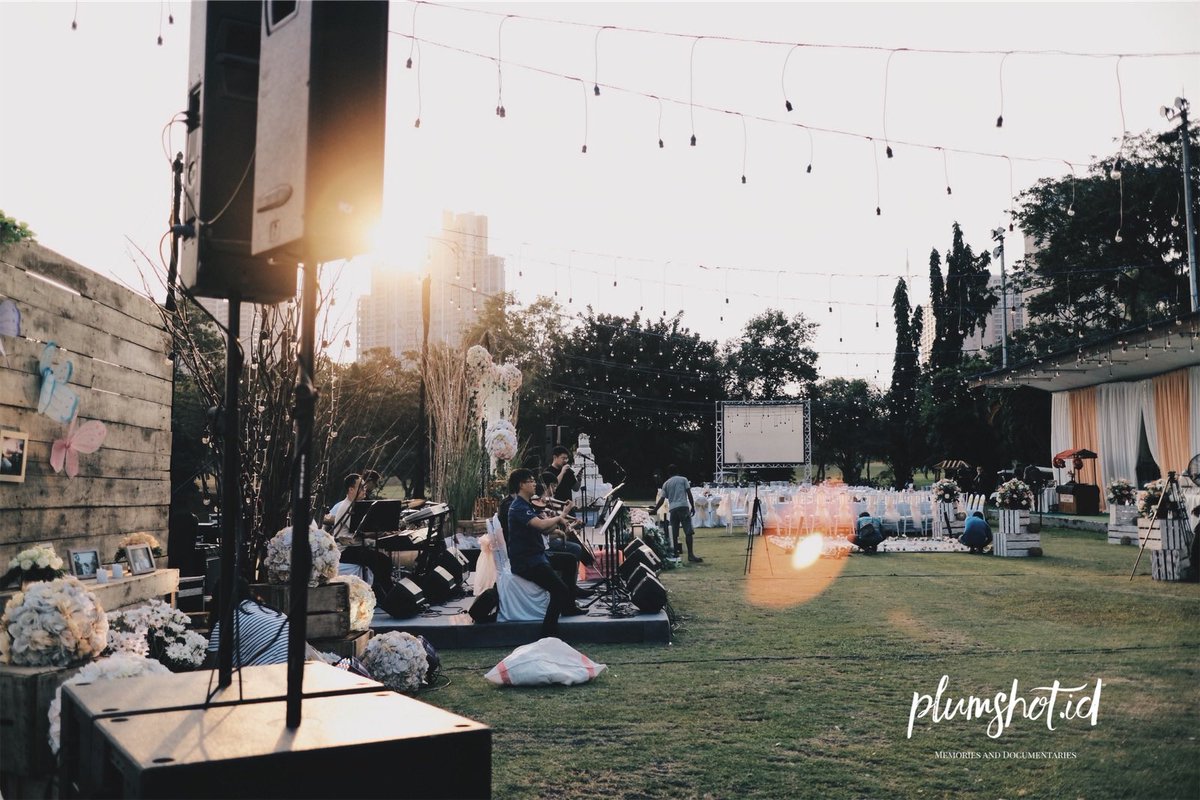 plumshot's tweet photo. Capture your every moments and make it be a good things to remember with us #fotosurabaya #fotografersurabaya #photographerfreelancersurabaya https://t.co/opTWdaPKDi