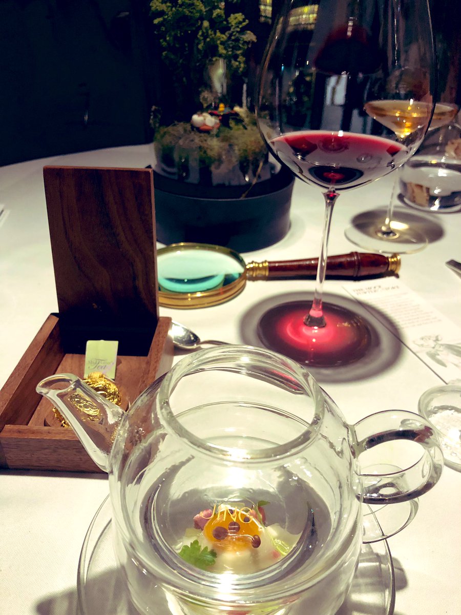 ArtistMdS's tweet photo. Amazing dinner at the @thefatduck    Storyteller and sommelier were both Fantastic, thank you @TheHestonTeam  #michelinstar https://t.co/wjSMbZOWBF